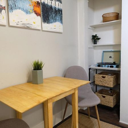 Urban Convenience Studio Flat Dallas Esterno foto